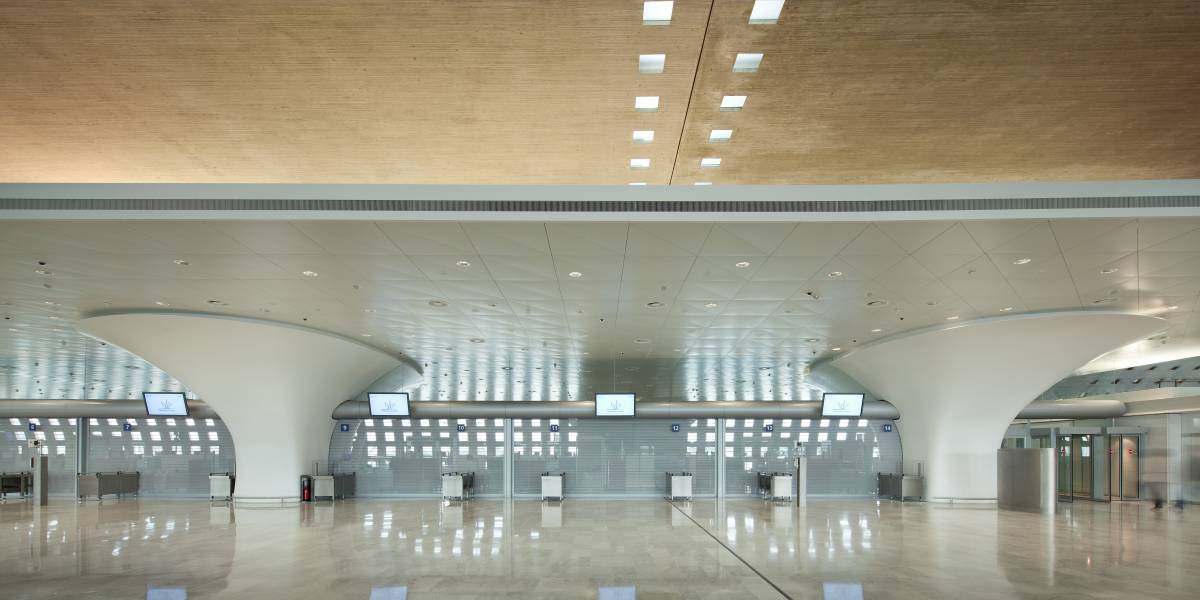 Charles De Gaulle Airport Interior : Interior Terminal Paris Charles De Gaulle International